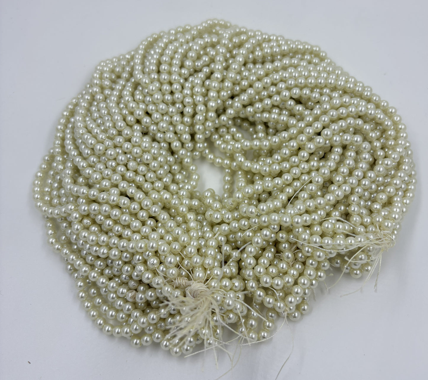 5mm OFF-WHITE ROUND MOTI DOUDIE COATING
