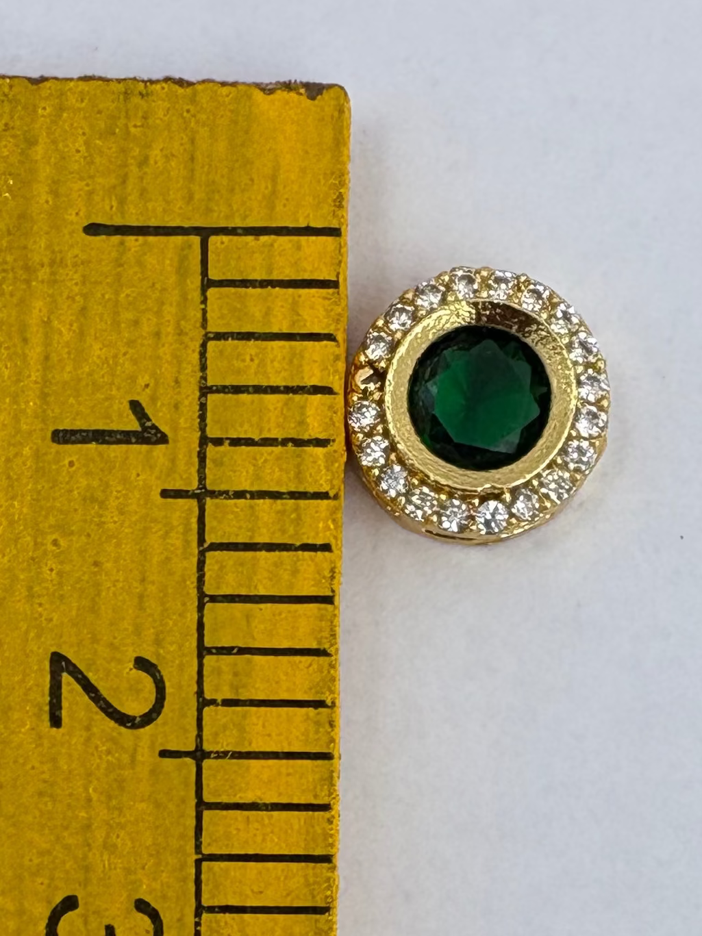 AD circle stone green color