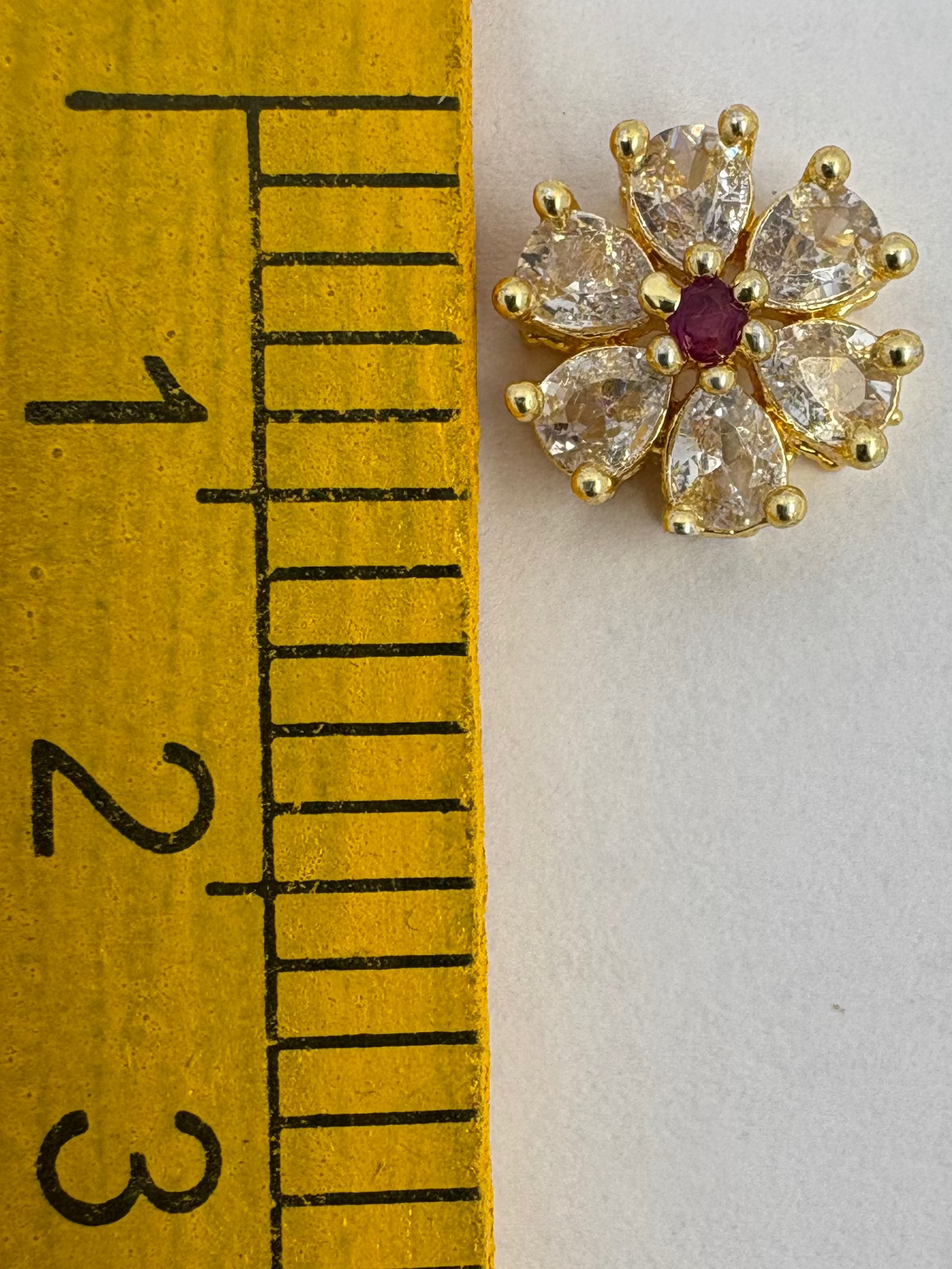 AD flower white/red color