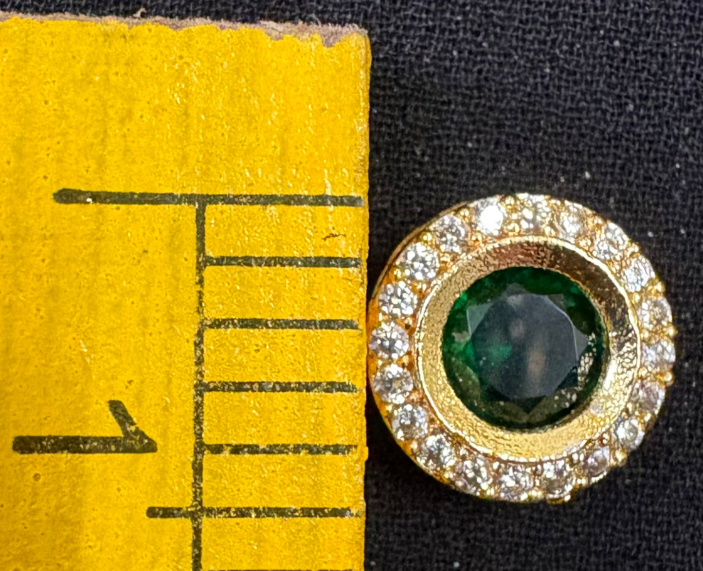 AD circle green color stone