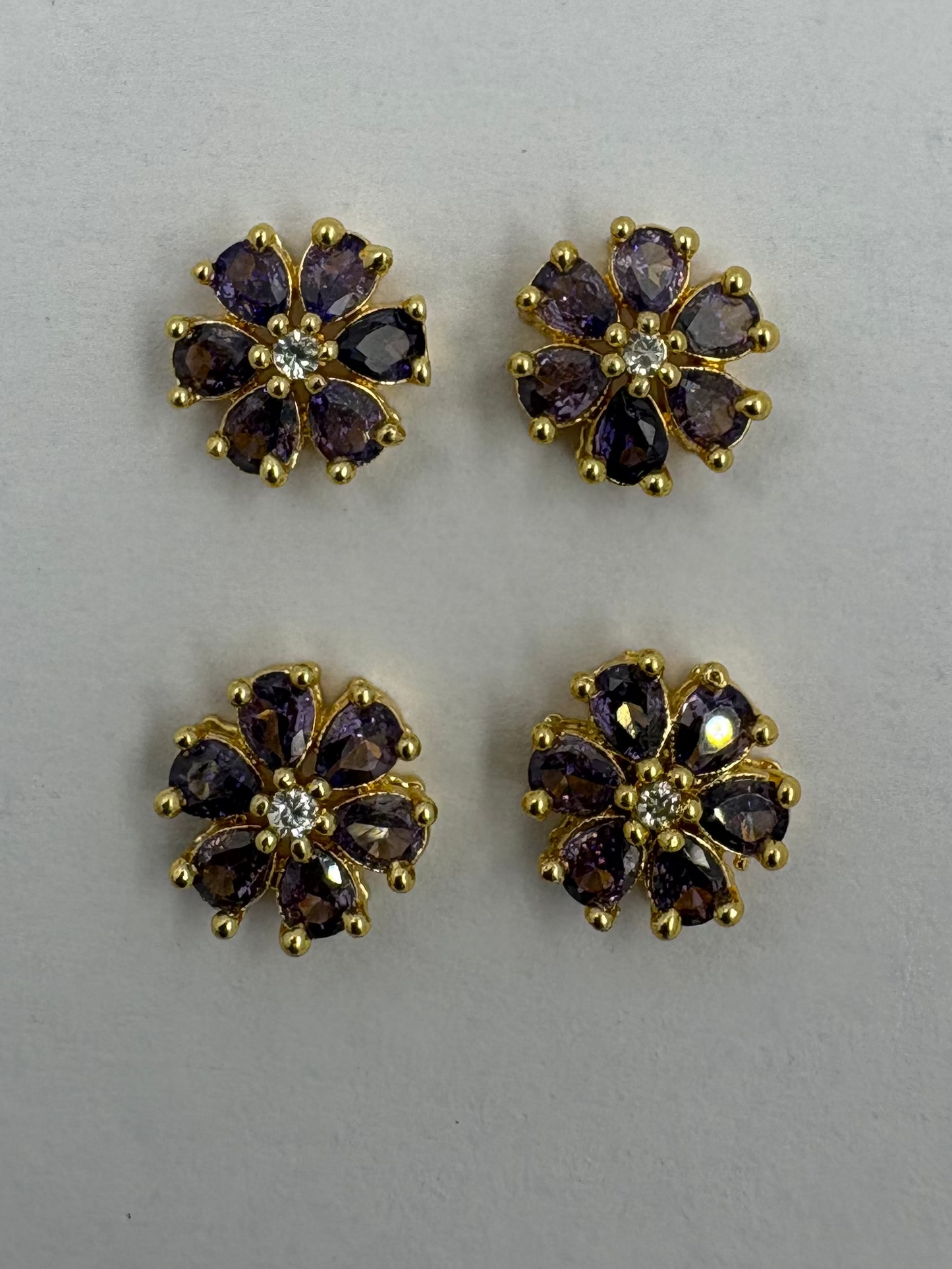 AD flower purple/white color