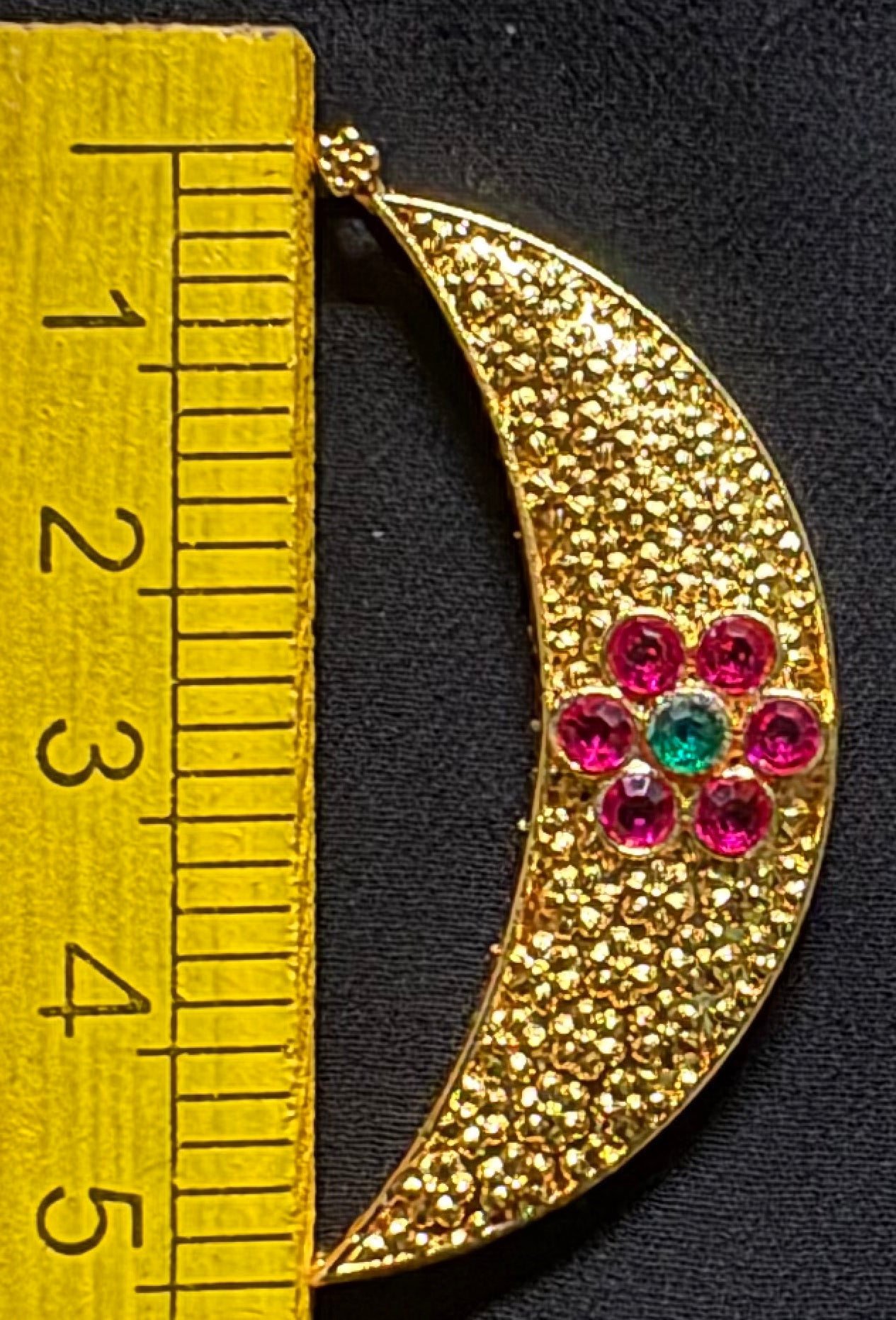 BIG CHANDRA WITH MIDDLE STONES