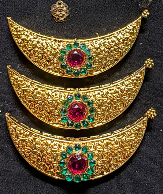 BIG CHANDRA WITH MIDDLE STONE