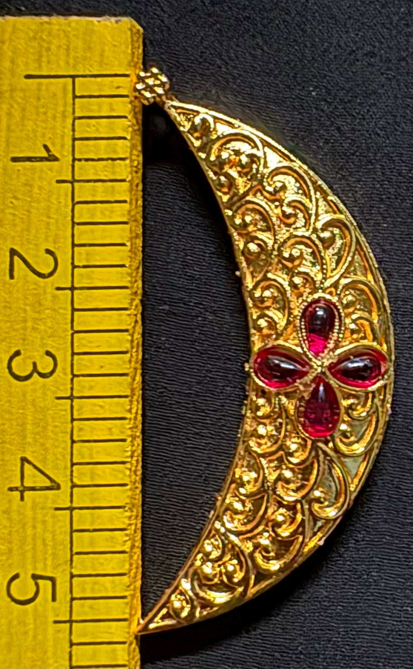 BIG CHANDRA WITH MIDDLE STONES