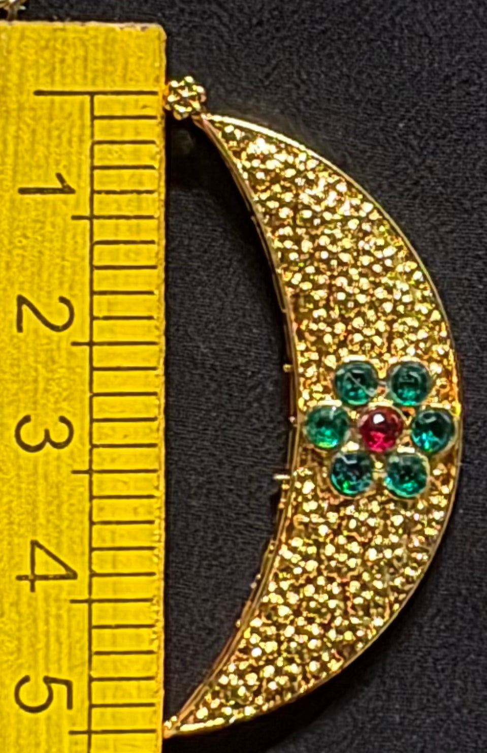 BIG CHANDRA WITH FLOWER STONES