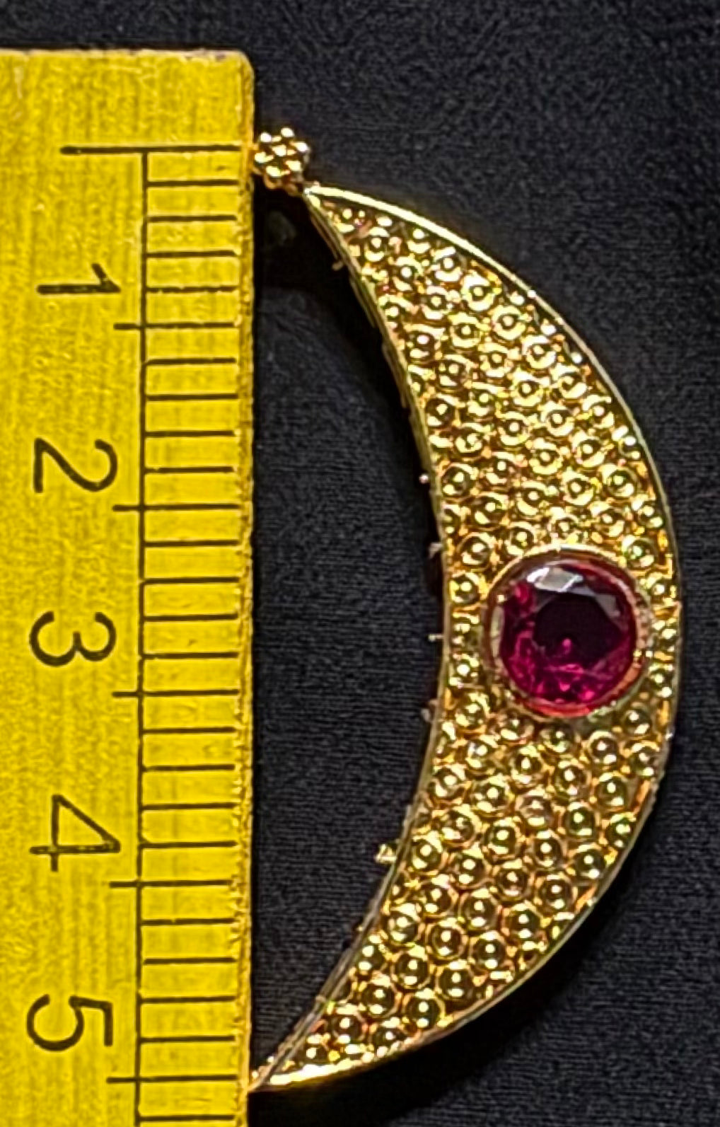 BIG CHANDRA WITH RED STONE